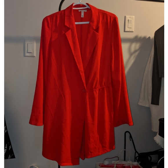 Red blazer style romper - Picture 1 of 6